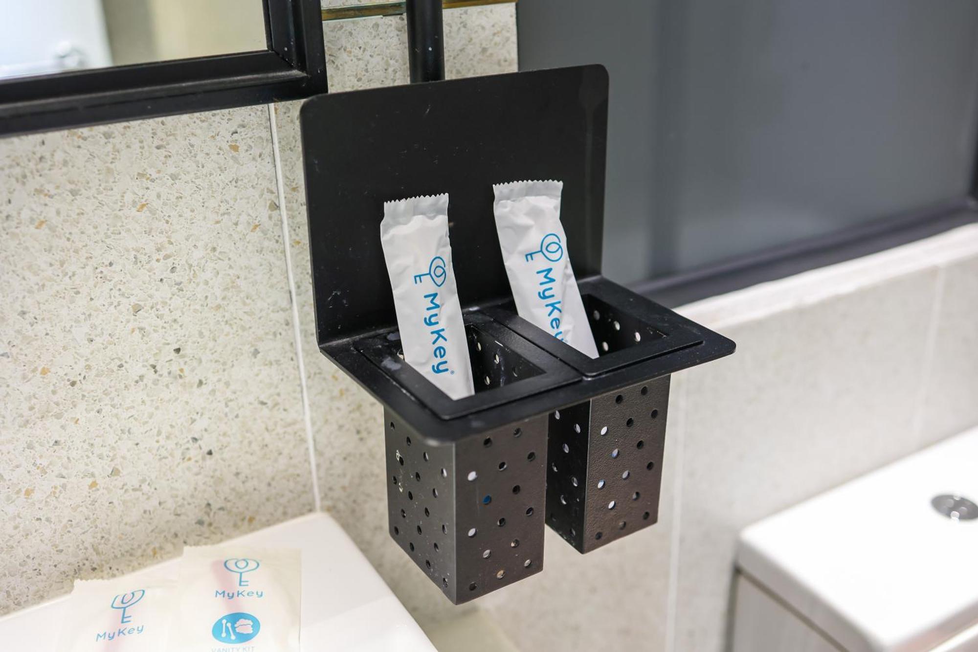 Апартаменты Millerz Square By Mykey Куала-Лумпур Экстерьер фото A shower gel dispenser