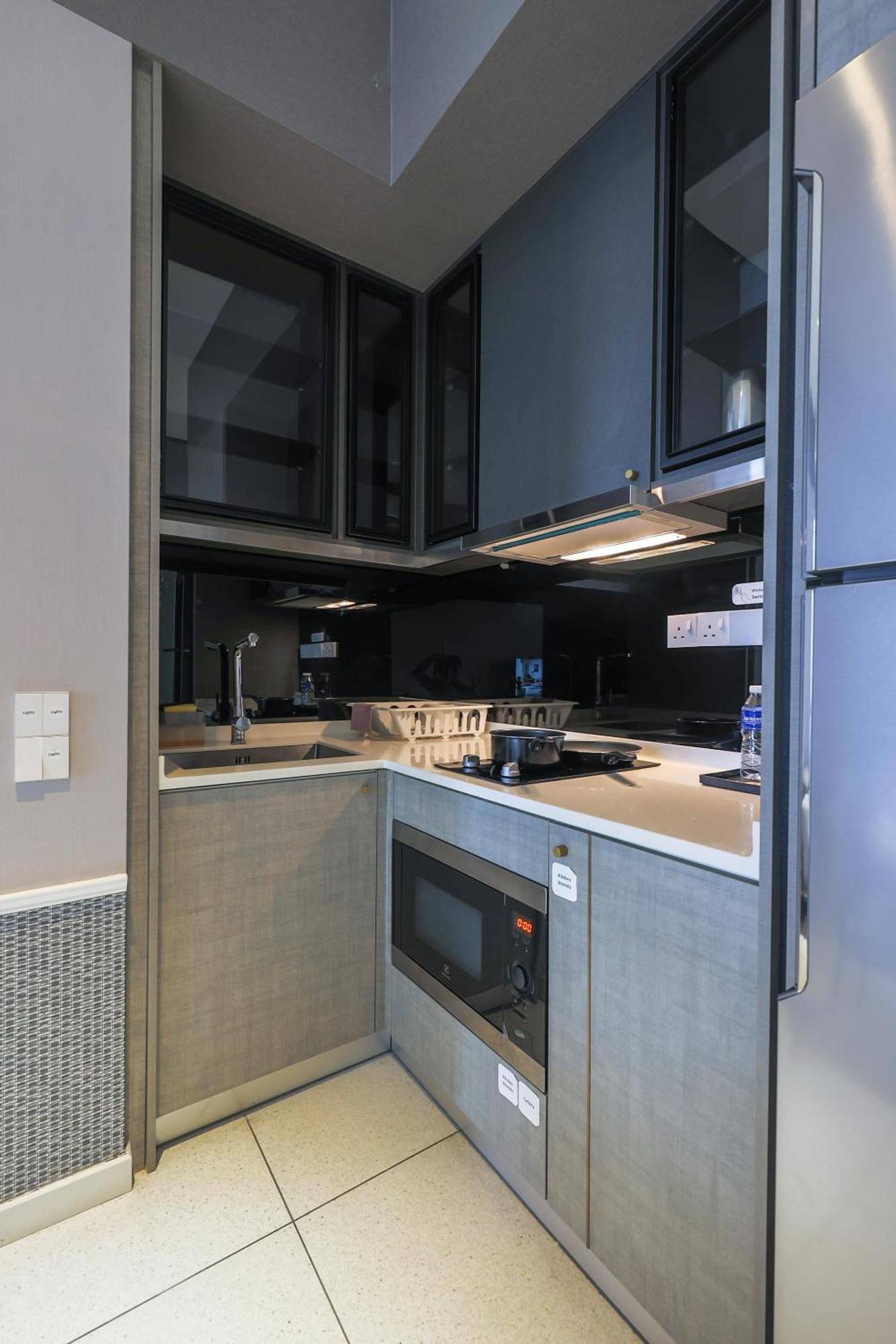 Апартаменты Millerz Square By Mykey Куала-Лумпур Экстерьер фото A kitchen in a serviced apartment in Paris