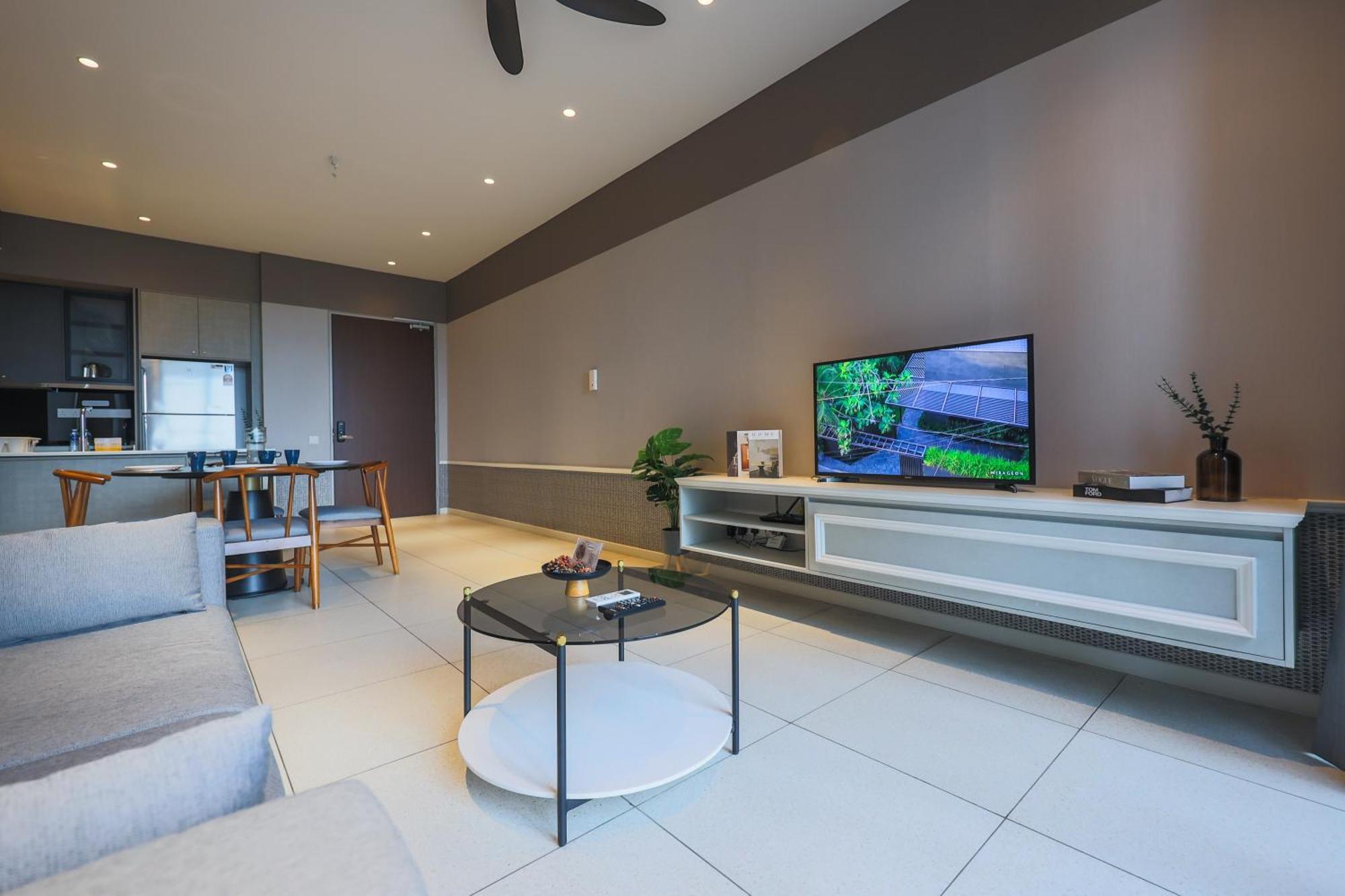 Апартаменты Millerz Square By Mykey Куала-Лумпур Экстерьер фото Living Hall